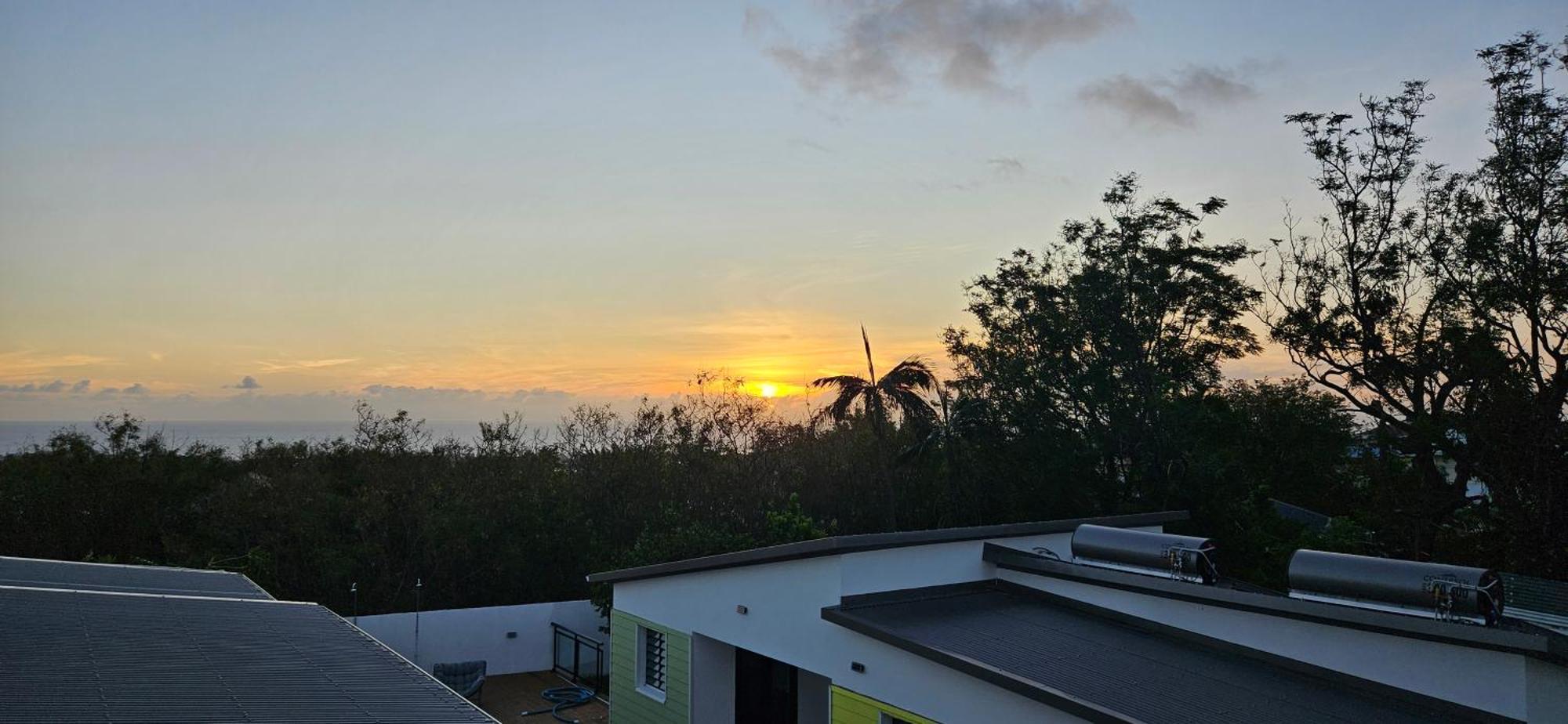 Paradise City Break Saint Pierre Luaran gambar